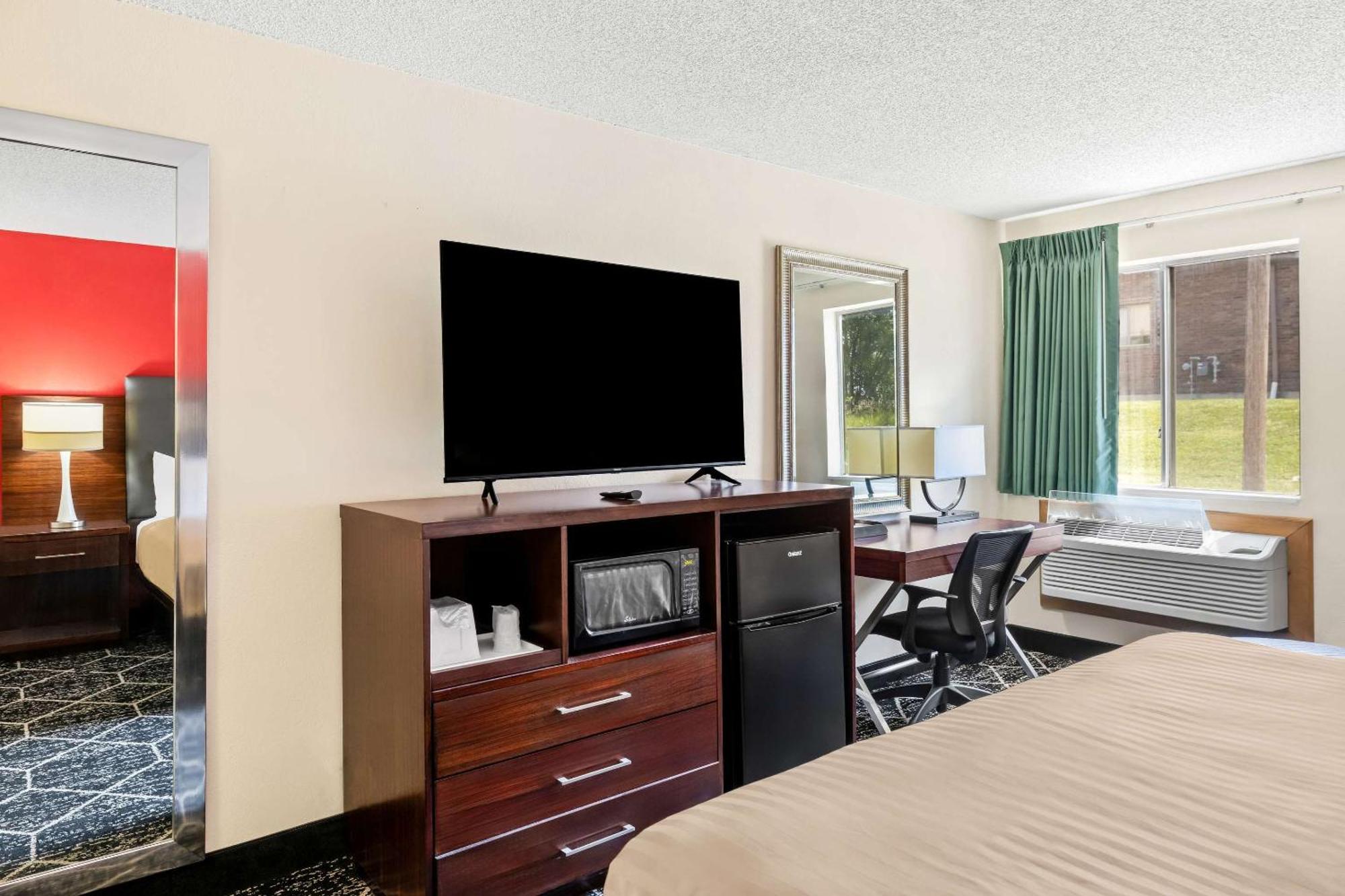 Econo Lodge Emporia Buitenkant foto