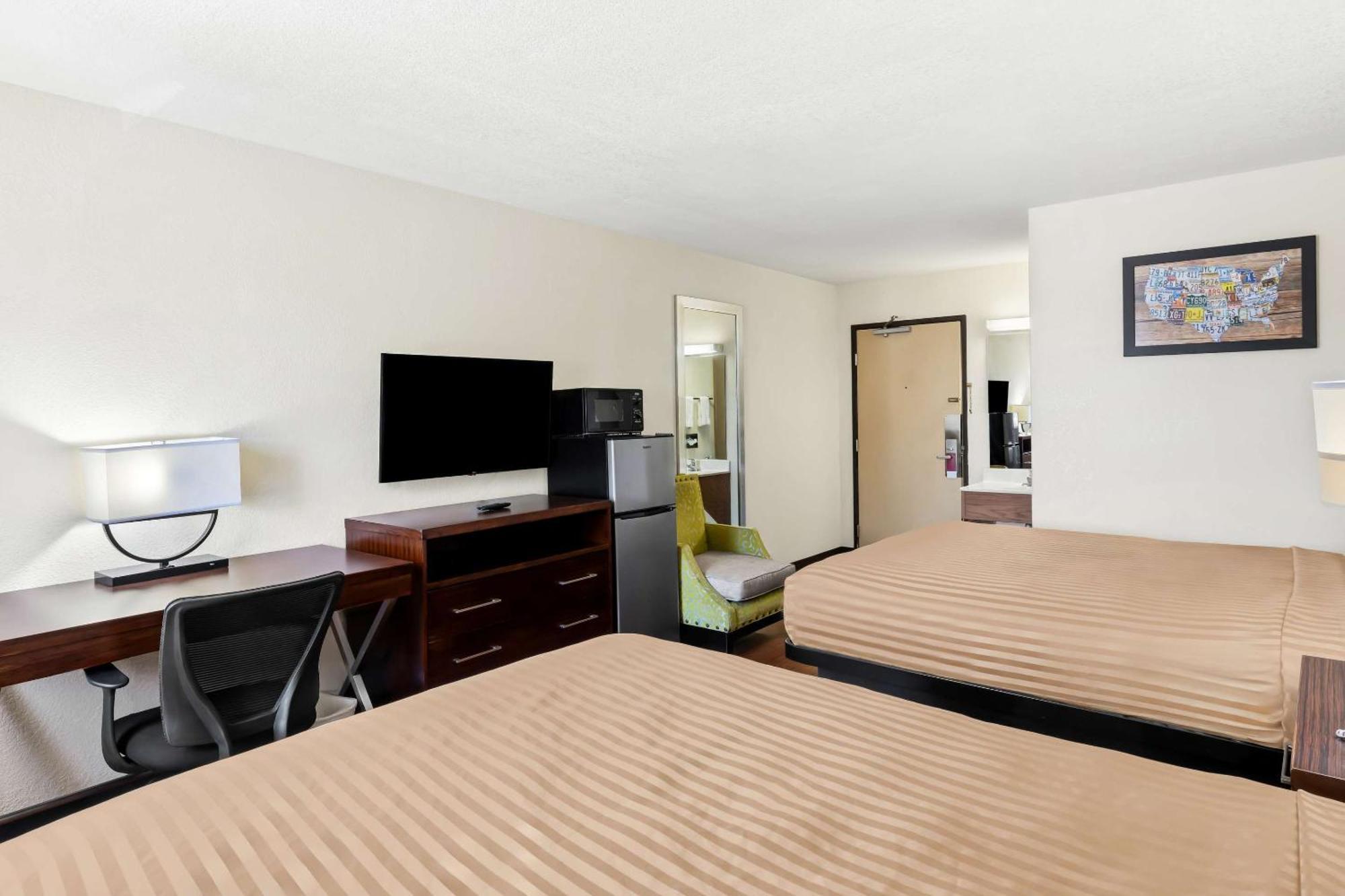 Econo Lodge Emporia Buitenkant foto